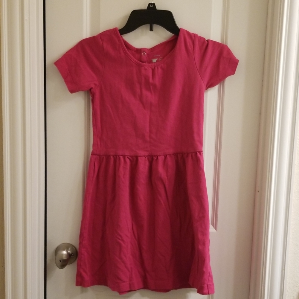 Medium pink short sleeve knit dress